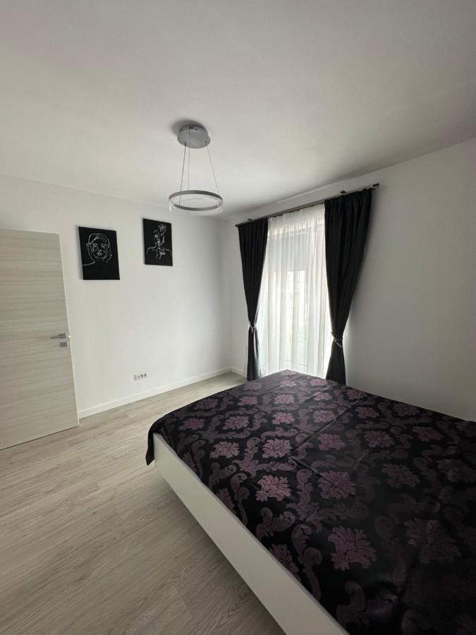 Glamart Apartment Craiova Dış mekan fotoğraf