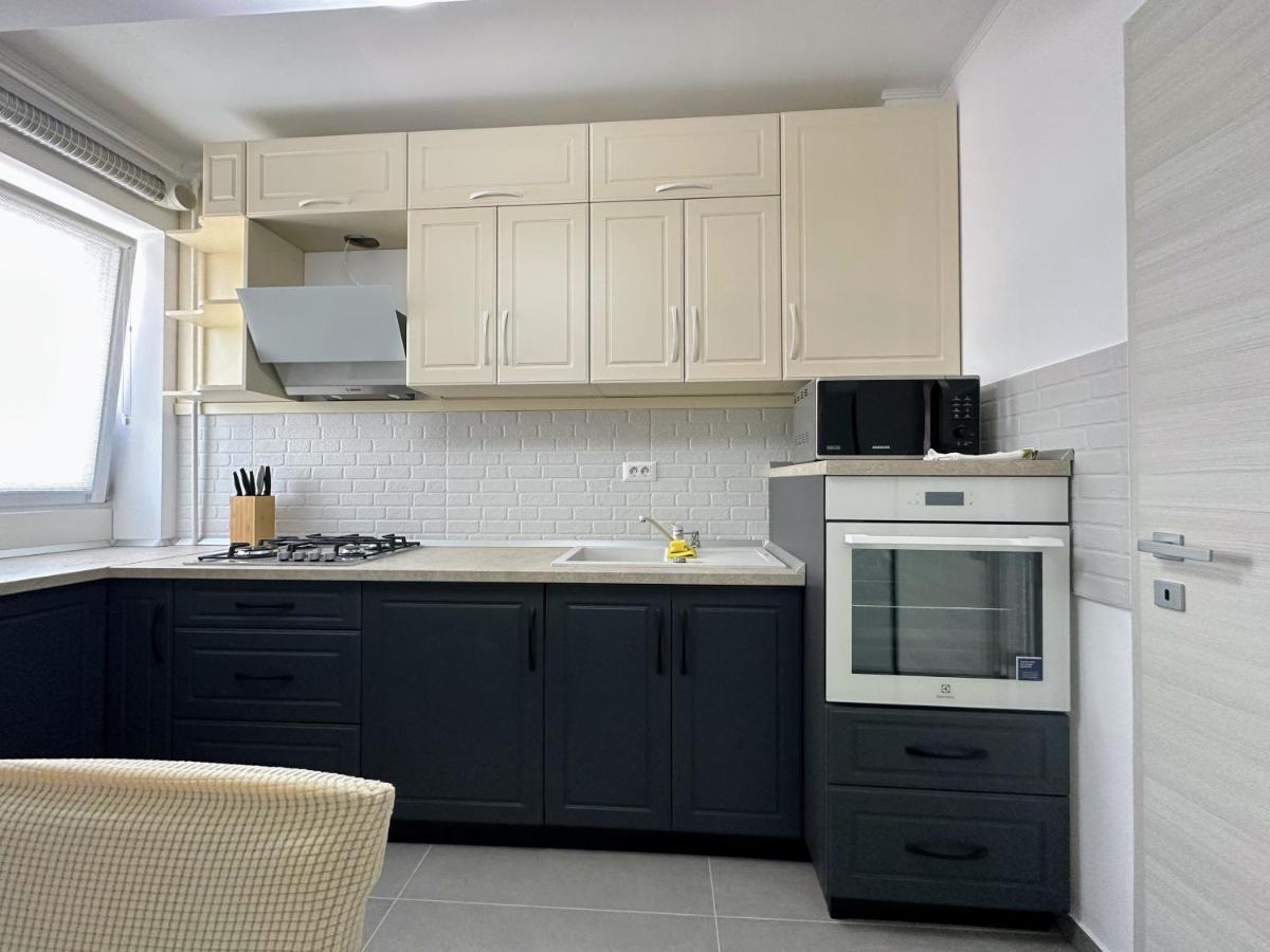 Glamart Apartment Craiova Dış mekan fotoğraf