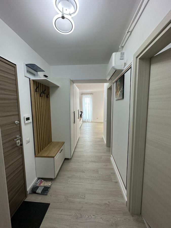 Glamart Apartment Craiova Dış mekan fotoğraf