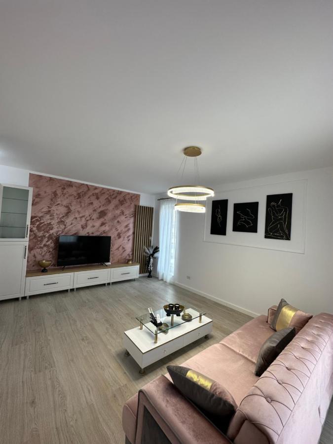Glamart Apartment Craiova Dış mekan fotoğraf